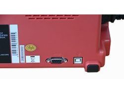 Par le port RS-232 ou USB il est possible de transmettre une image en temps réel au PC.