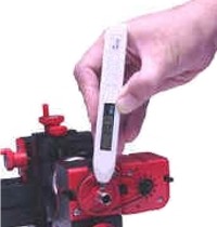 Usage de l'analyseur de vibration PCE-VT 2600 dans une machine.