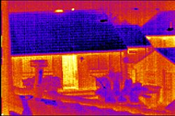 Radiation thermique de bâtiments avec la caméra infrarouge