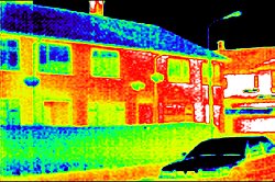 Une autre pr�sentation en couleurs de la fa�ade du b�timent avec la cam�ra thermique.