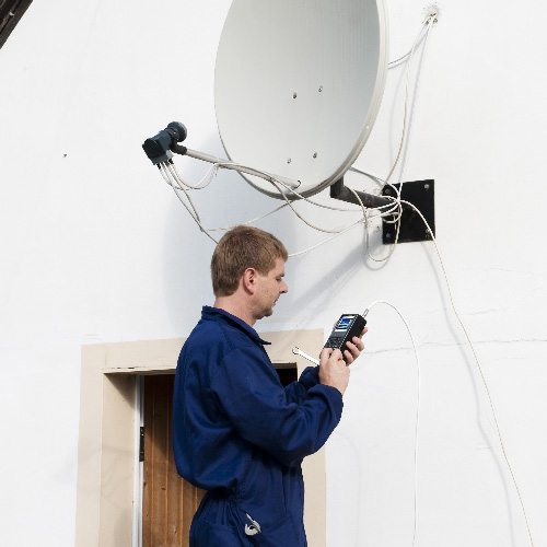 Image de l'usage du chercheur de satellite WS-6906