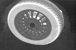 La mme image en chelle de gris avec le dtecteur infrarouge.