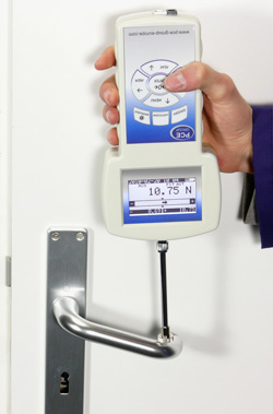 Le dynamomètre durant une mesure de compression