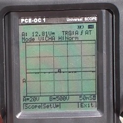 Ecran de l'oscilloscope PCE-OC1 o� l'on peut voir le r�sultat d'une mesure effectu�e.