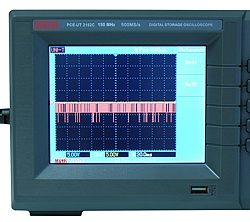 Ecran de l'oscilloscope de laboratoire PCE-UT 2152C.