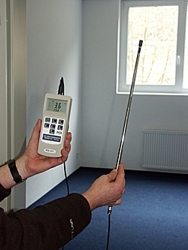 Mesure de la température dans une chambre avec le testeur d'air PCE-424