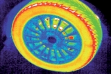 Image d'une roue de voiture prise avec les camras d'inspection 