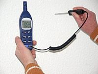 Avec ces psychrom�tres il est aussi possible de mesurer la temp�rature comme par exemple celle d'un mur.