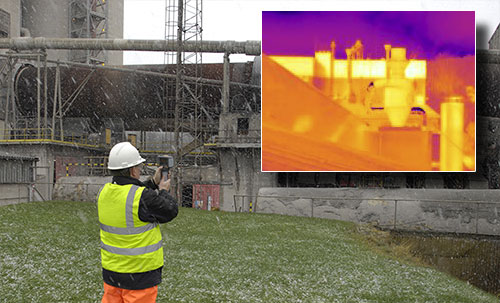 Un autre usage de la caméra thermographique révisant des usines.