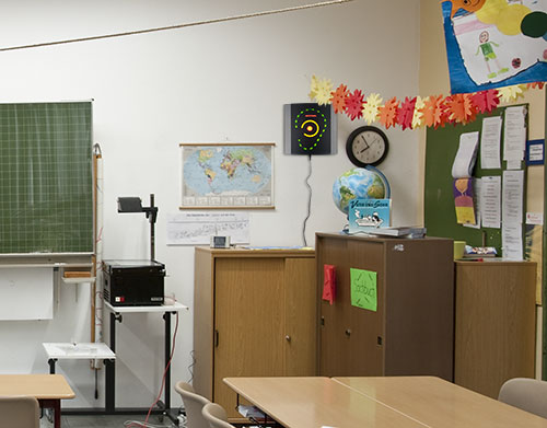 On peut utiliser l'indicateur de niveau de bruit dans une salle de classe