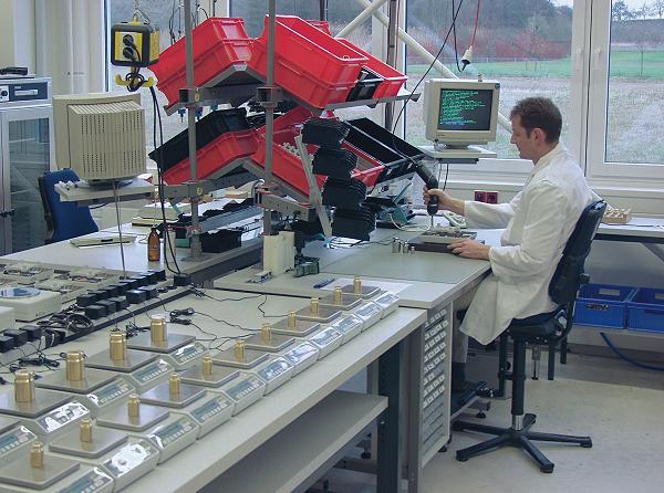 Calibrage des balances en laboratoire.